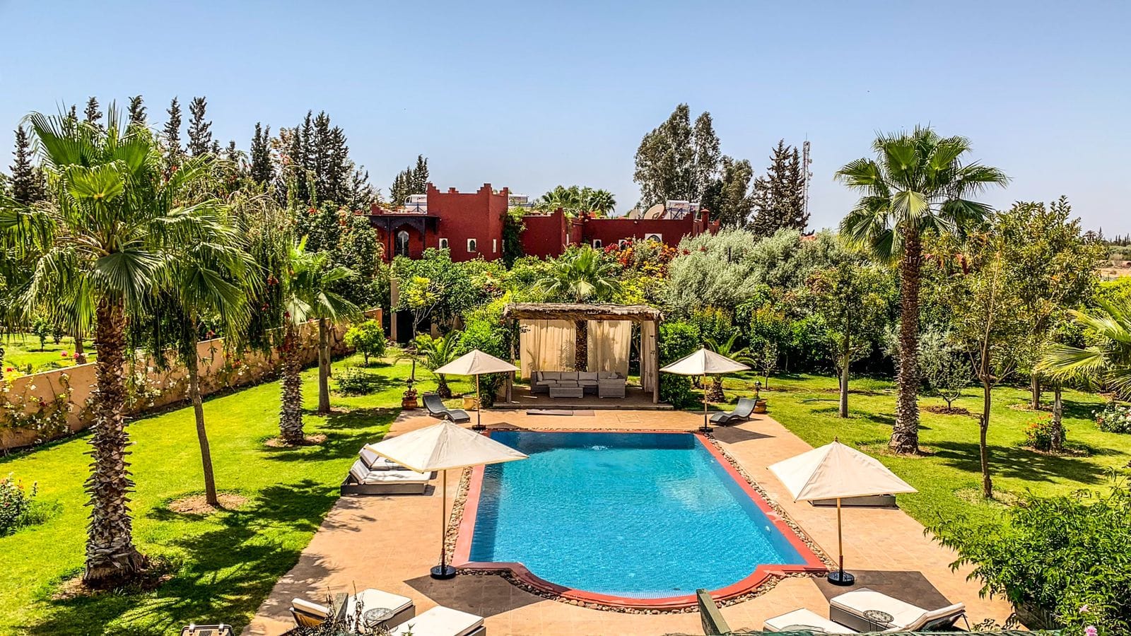 Villa Maison d'Hôtes à Vendre Route de Fès Marrakech – 6 Suites, Terrain 4500m², Parc Champêtre (VFE8) – photo 2