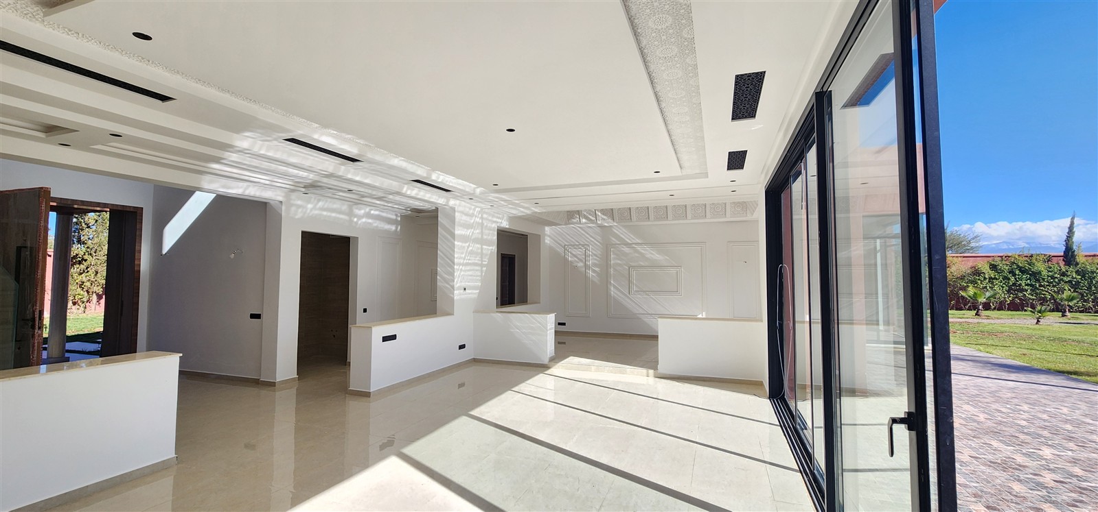 Villa de Luxe à Vendre Route de Fès Marrakech – 6 Suites 750m², Terrain 5000m², Piscine 20m (VFE9) – photo 14