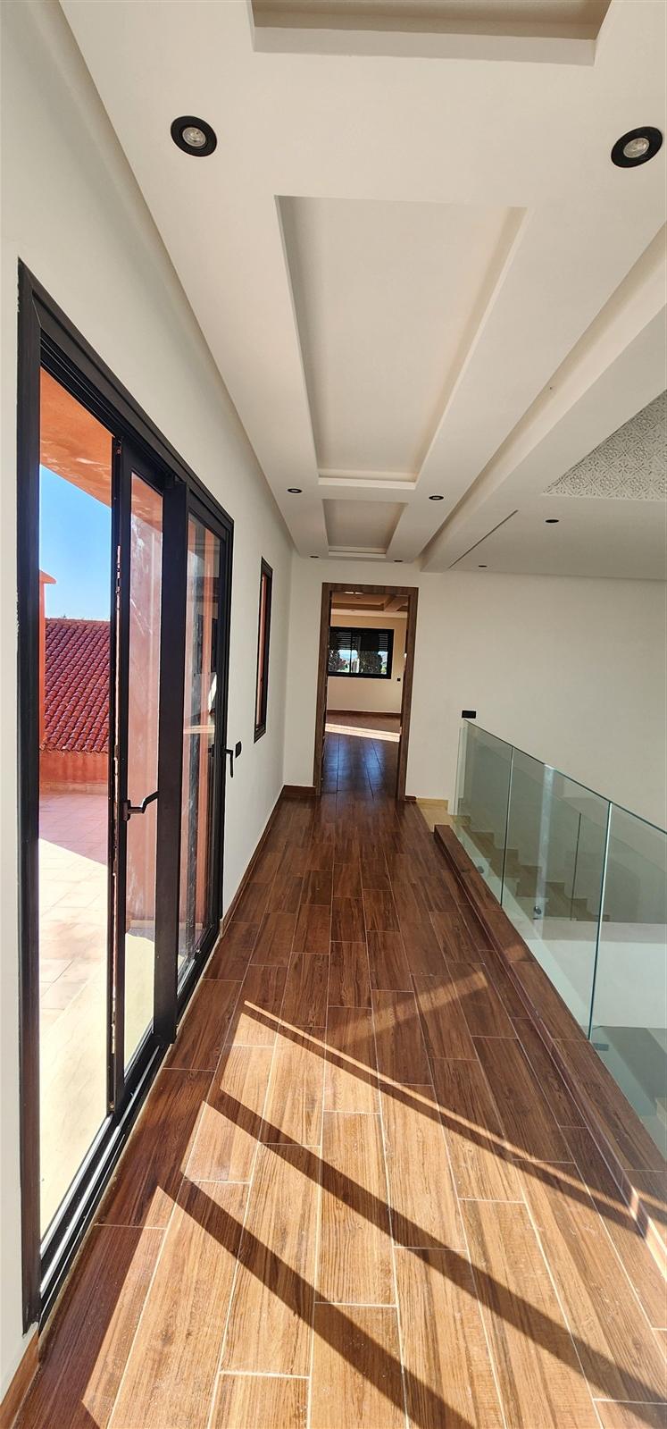 Villa de Luxe à Vendre Route de Fès Marrakech – 6 Suites 750m², Terrain 5000m², Piscine 20m (VFE9) – photo 27