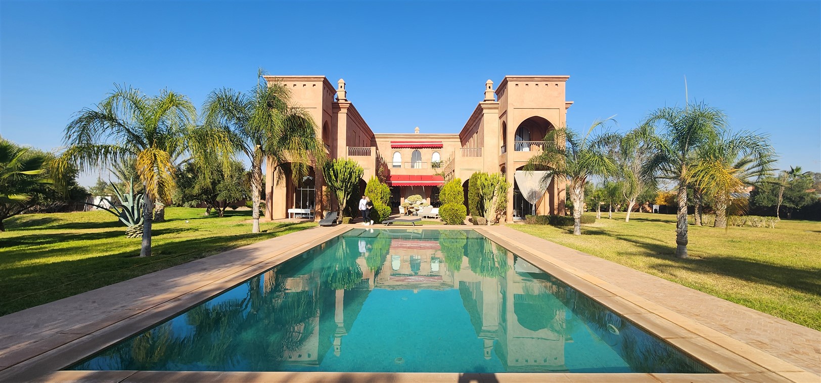 Palais arabo-mauresque Route de l’Ourika Marrakech – 600m², 6 suites, 1 ha (VOU2)