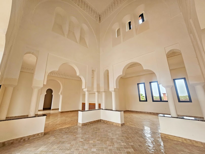 Villa à Vendre Route de l'Ourika Marrakech – 4 Suites 498m², Terrain 4123m², Piscine, Style Ksar (VOU7) – photo 10