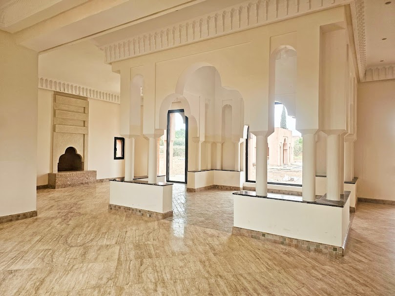 Villa à Vendre Route de l'Ourika Marrakech – 4 Suites 498m², Terrain 4123m², Piscine, Style Ksar (VOU7) – photo 14