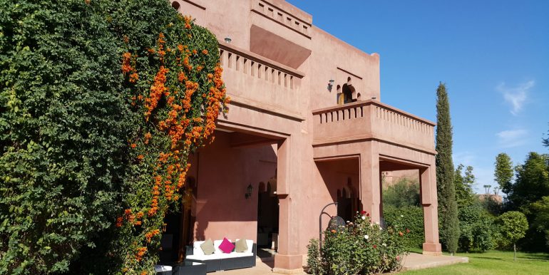 Villa à Vendre Route de l'Ourika Marrakech – 4 Suites 498m², Terrain 4123m², Piscine, Style Ksar (VOU7) – photo 4