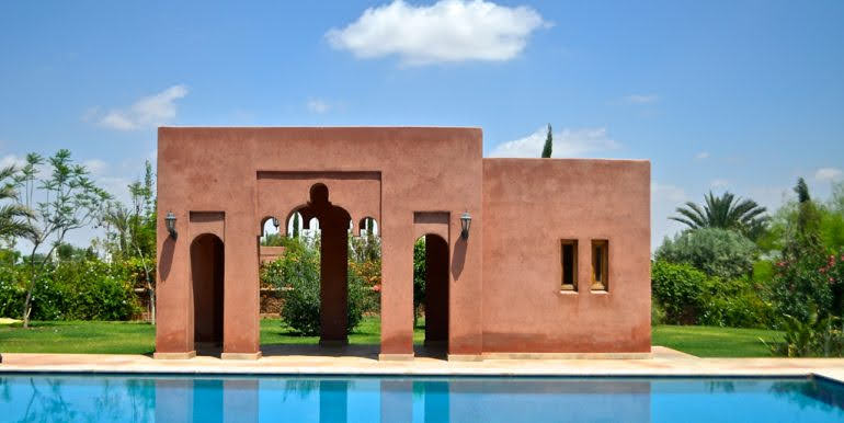 Villa à Vendre Route de l'Ourika Marrakech – 4 Suites 498m², Terrain 4123m², Piscine, Style Ksar (VOU7) – photo 5