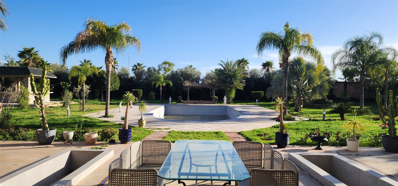 Palais d'hôtes néo-oriental Route de l'Ourika Marrakech – 1572m², 13 suites, 1.25 ha (VOU8) – photo 25
