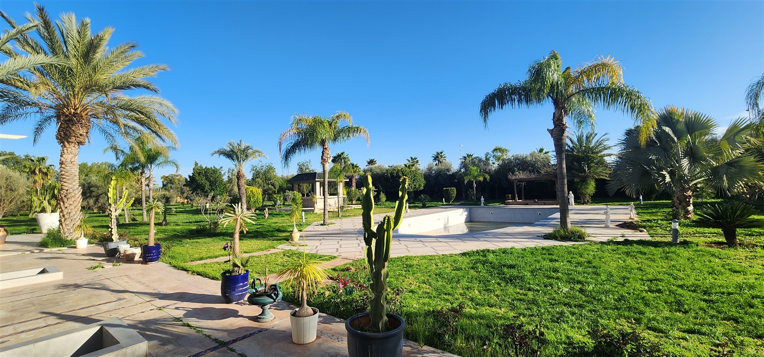 Palais d'hôtes néo-oriental Route de l'Ourika Marrakech – 1572m², 13 suites, 1.25 ha (VOU8) – photo 4