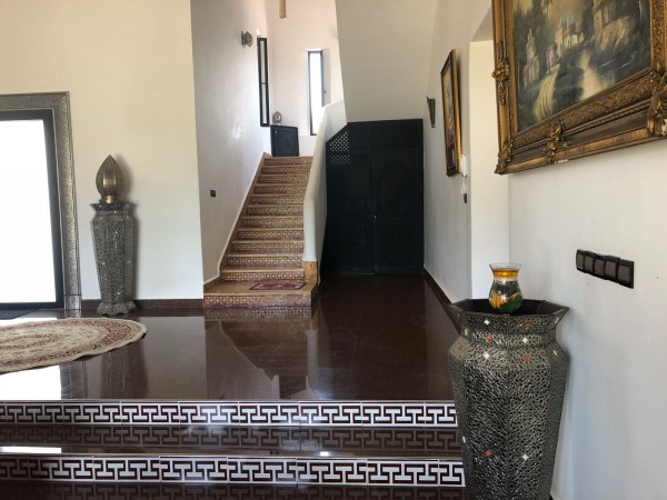 Villa de Luxe à Vendre Route de Sidi Abdellah Ghiat Marrakech – 4 Suites, 550m², Parc 7000m², Piscine (VSAG1) – photo 15