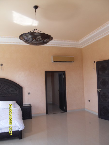 Villa de Luxe à Vendre Route de Sidi Abdellah Ghiat Marrakech – 4 Suites, 550m², Parc 7000m², Piscine (VSAG1) – photo 18