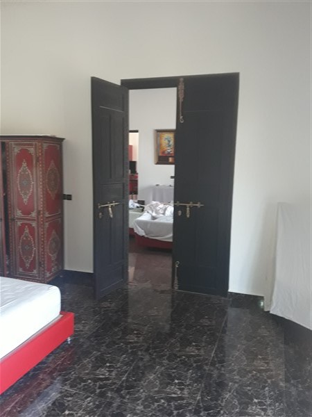 Villa de Luxe à Vendre Route de Sidi Abdellah Ghiat Marrakech – 4 Suites, 550m², Parc 7000m², Piscine (VSAG1) – photo 24
