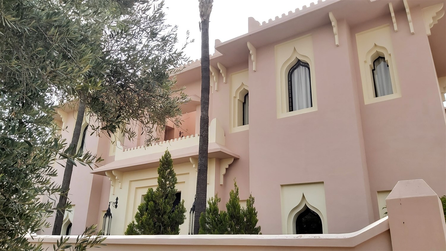 Villa à Vendre Golf Amelkis Marrakech – 5 Suites 620m², Piscine, Style Alhambra (VZA2) – photo 2