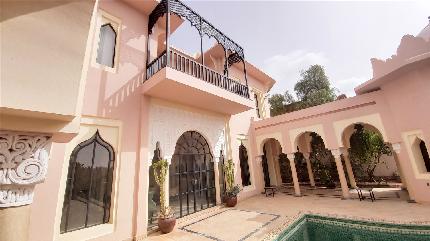 Villa à Vendre Golf Amelkis Marrakech – 5 Suites 620m², Piscine, Style Alhambra (VZA2) – photo 4