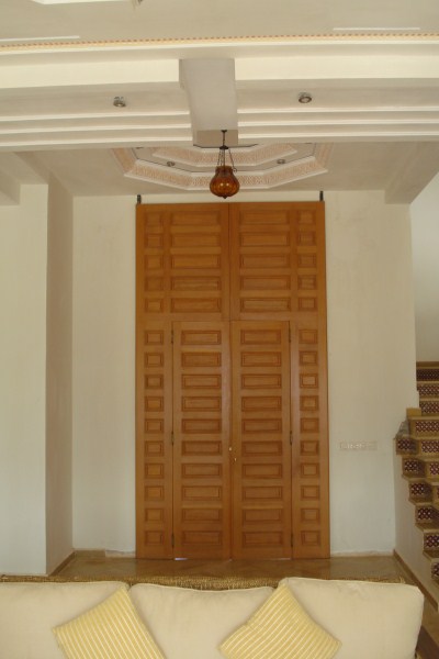 Villa d'Architecte à Vendre Route de Ouarzazate Marrakech – 7 Suites, 633m², Piscine, Proche Golfs (VZA309D) – photo 20