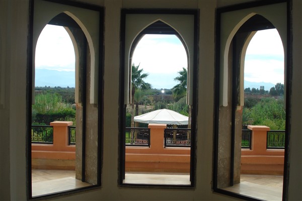 Villa d'Architecte à Vendre Route de Ouarzazate Marrakech – 7 Suites, 633m², Piscine, Proche Golfs (VZA309D) – photo 21