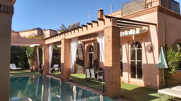 Villa à Vendre Golf Amelkis Marrakech – 5+1 Chambres, 380m², Piscine, Jardin 1600m² (VZA318)