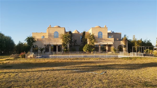 Palais luxe Route de Ouarzazate Marrakech – 1393m², 8 suites, 2.5 ha, piscine (VZA4) – photo 2